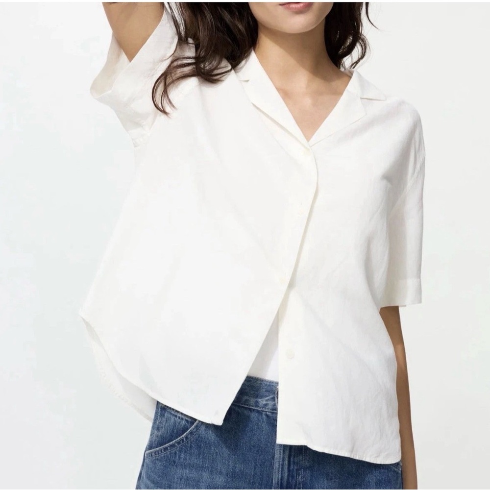Uniqlo White Short-Sleeve Camp Collar Blouse